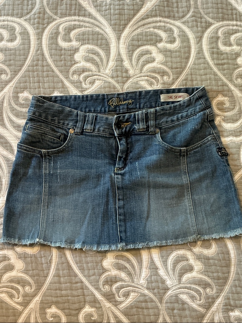 Billabong The Skinny Denim Mini Skirt Size 5 Juniors Raw Hem